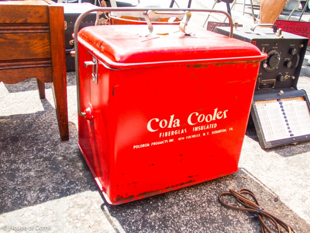 vintage + cola cooler + flea market + rose bowl + passadena +Los Angeles + Lablogger + style + blogger + fashion + inspiration + house of comil + lifestyle + houseofcomil