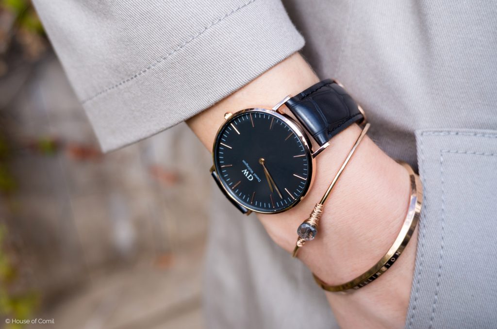 Daniel Wellington Classic Reading Watch comes now in Black