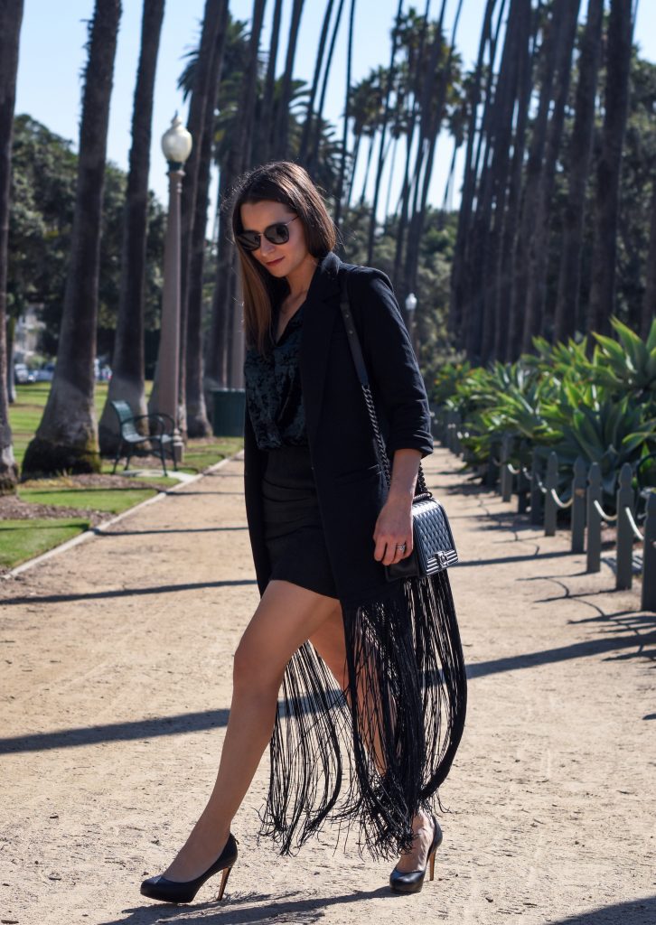 Velvet and Fringe Blazer. This full holiday end of the year look on Houseofcomil.com. Click to read more or pin to save for later.