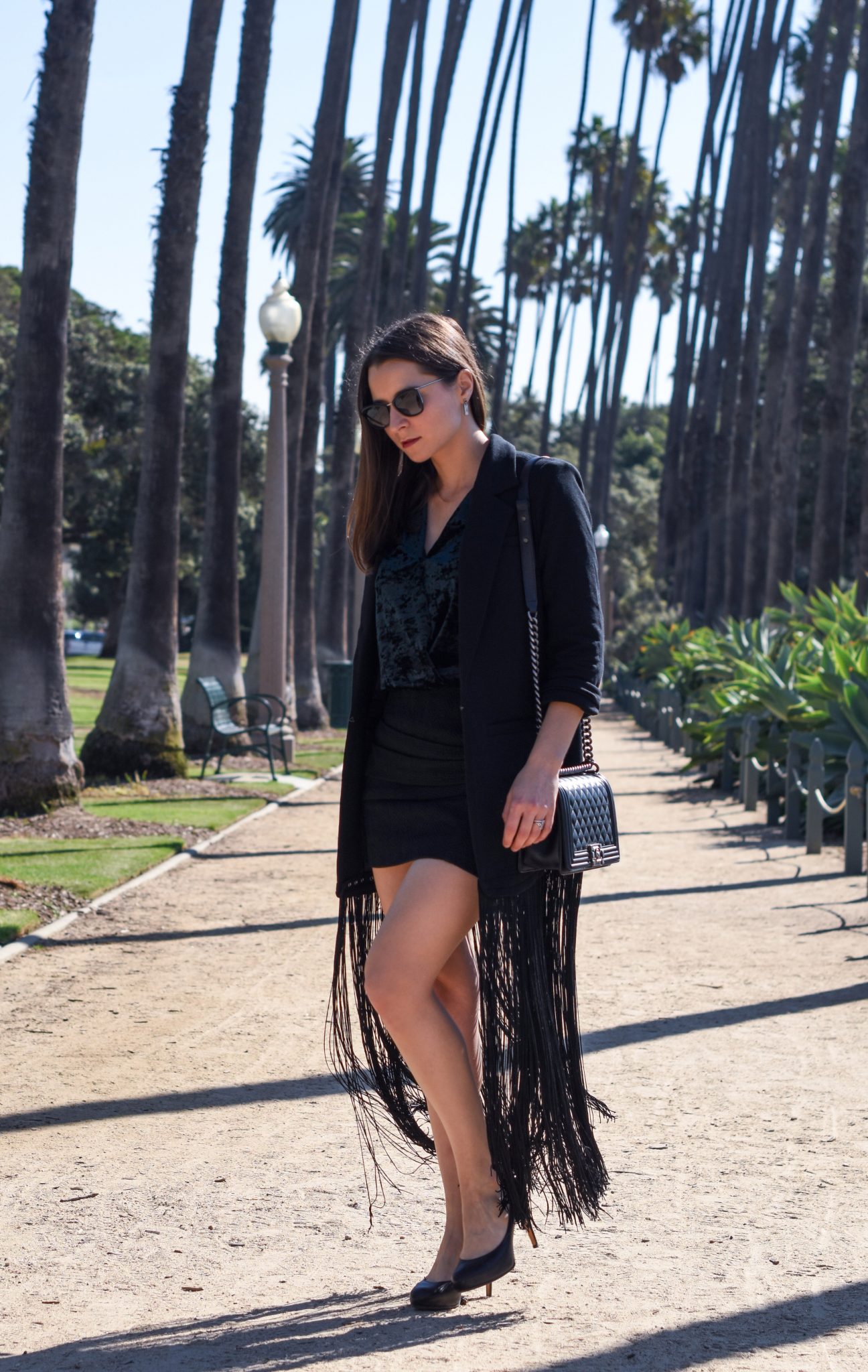 Velvet and Fringe Blazer. This full holiday end of the year look on Houseofcomil.com. Click to read more or pin to save for later.
