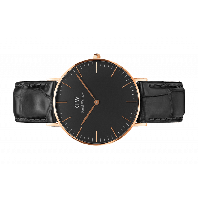 Review of the new classic black watch from Daniel Wellington, check it out and enjoy 15% off on Houseofcomil.com. Click read more or pin to save for later.