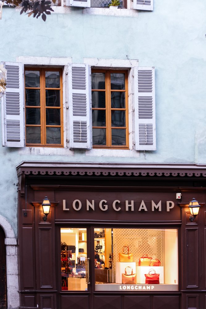 longchamp + Annecy + inspiration + blogger + only lyon + lablogger + french blogger + skincare + best + of + fashion + french staples + brands + made in france + house of comil + houseofcomil + julia comil + juliacomil + style blogger + travel blogger + vieil annecy