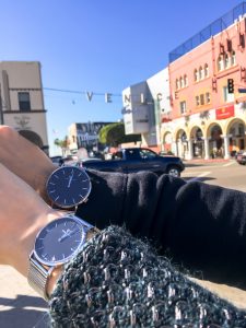 Review of Welly Merck: the first unisex minimal watch with a sapphire glass crystal. Comparison with Cluse and Daniel Wellington. Click to read more about or pin to save for later.