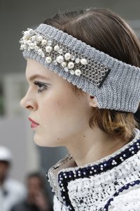 Chanel Headband Pearls Fall Winter 2017 2018 runway details fashion week coverage runway fall winter 2017 2018 trends trend