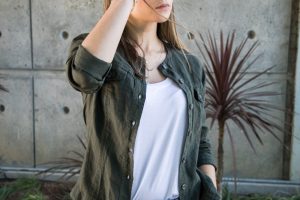 Three dots + linen + jacket + army + olive + casual + effortless chic + summer style + spring style + los angeles blogger + la blogger + french basics + american basics