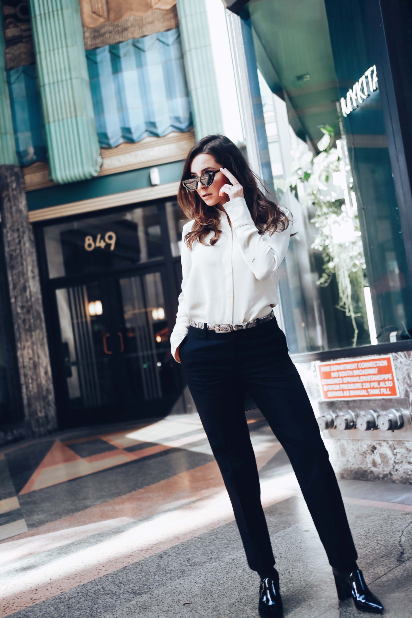 How to wear the business suits for women - Where to buy women suits: SuiStudio review and Check suits trend on Houseofcomil.com. Suits styled by Julia Comil French Fashion Blogger in Los Angeles