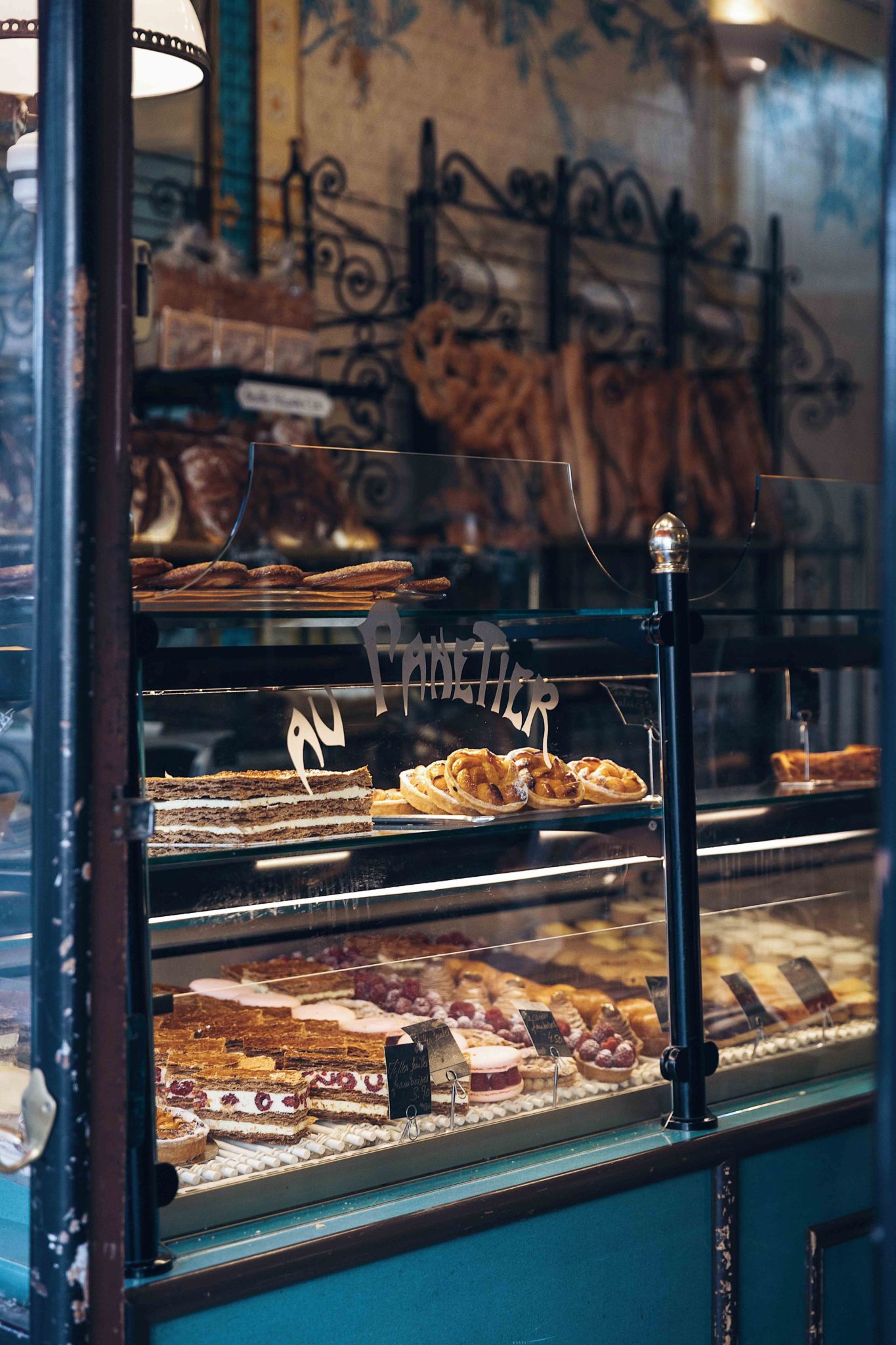 Boulangerie in Paris - Old Vintage