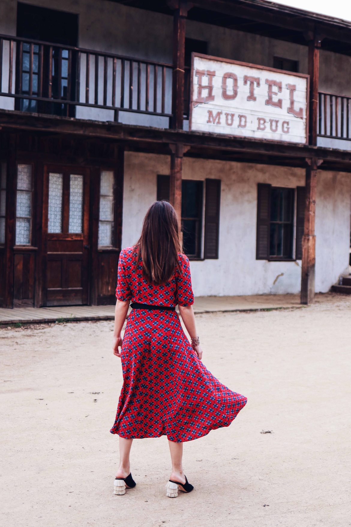 Sandro Paris Western Dress. Spring Fashion 2018 trend: Western Outfit. Channeling Westworld, one of the coolest show to watch on HBO this April - More on Houseofcomil.com. Pictures Julia Comil
