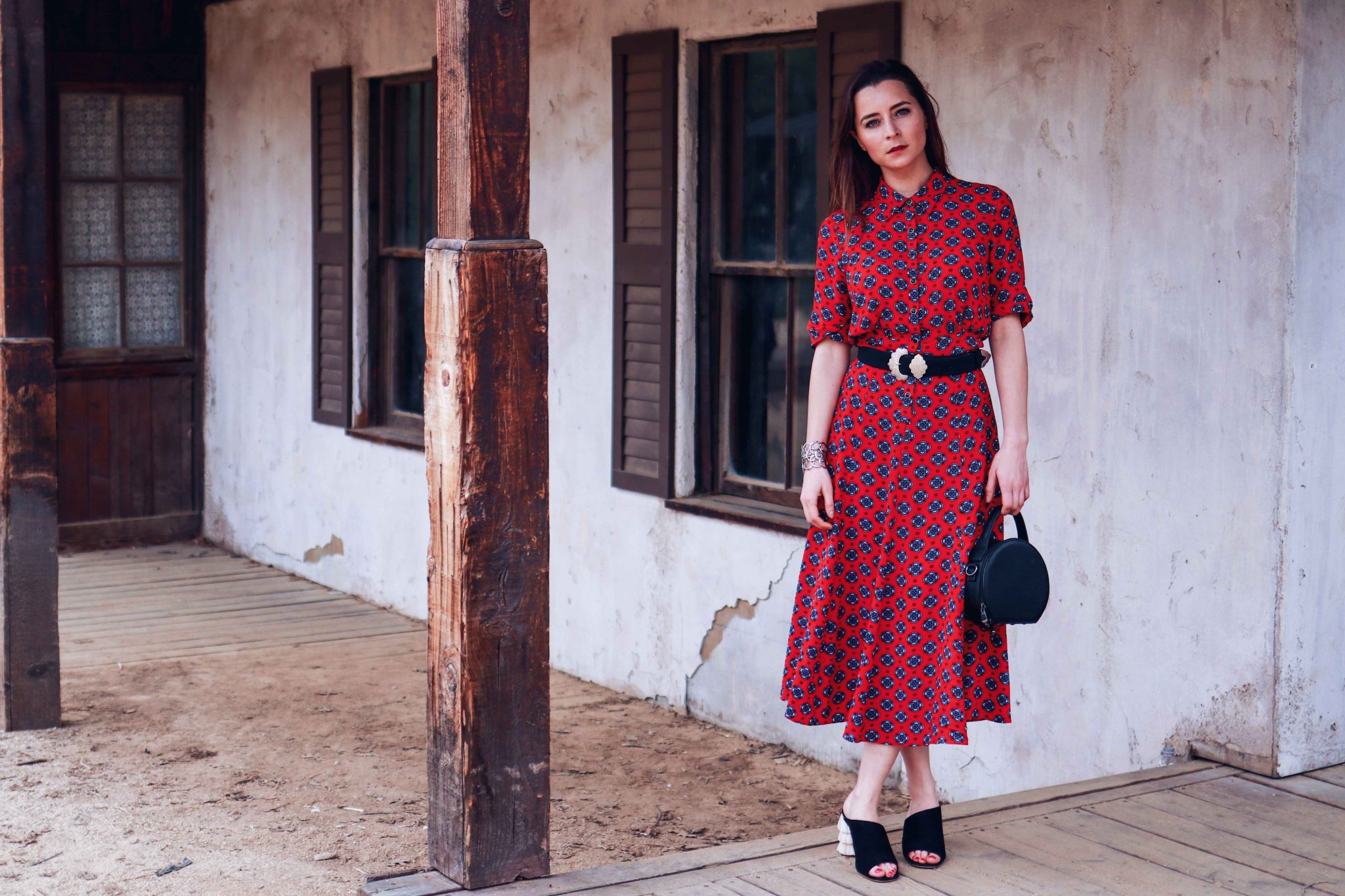 Sandro Paris Western Dress. Spring Fashion 2018 trend: Western Outfit. Channeling Westworld, one of the coolest show to watch on HBO this April - More on Houseofcomil.com. Pictures Julia Comil French Fashion Blogger Los Angeles