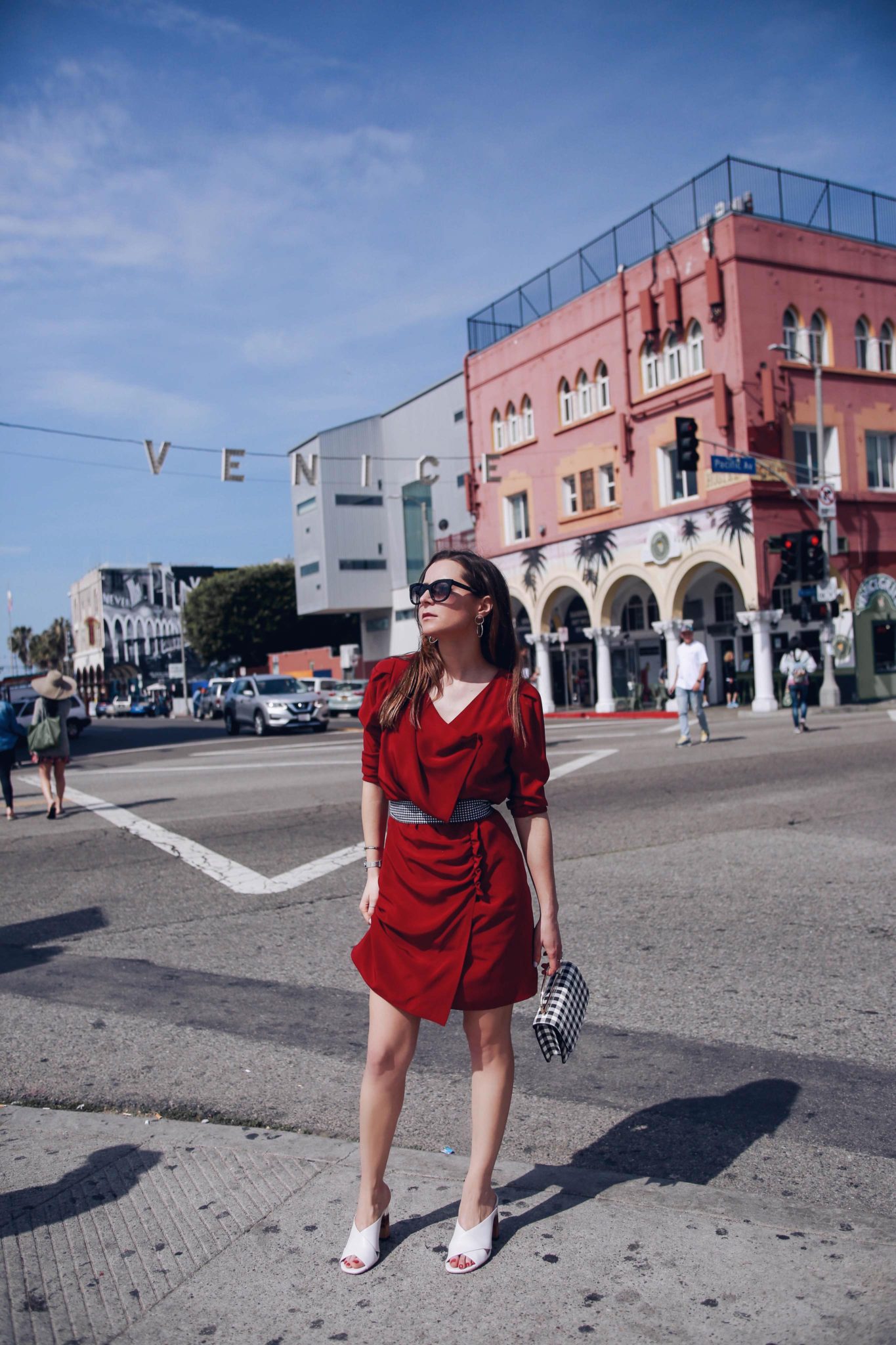 Athènes Dress in Red - Discover Svetlana K Paris: a newly Parisian effortless chic label - slow fashion and vintage design - More on Houseofcomil.com - coupon code svetlana k paris