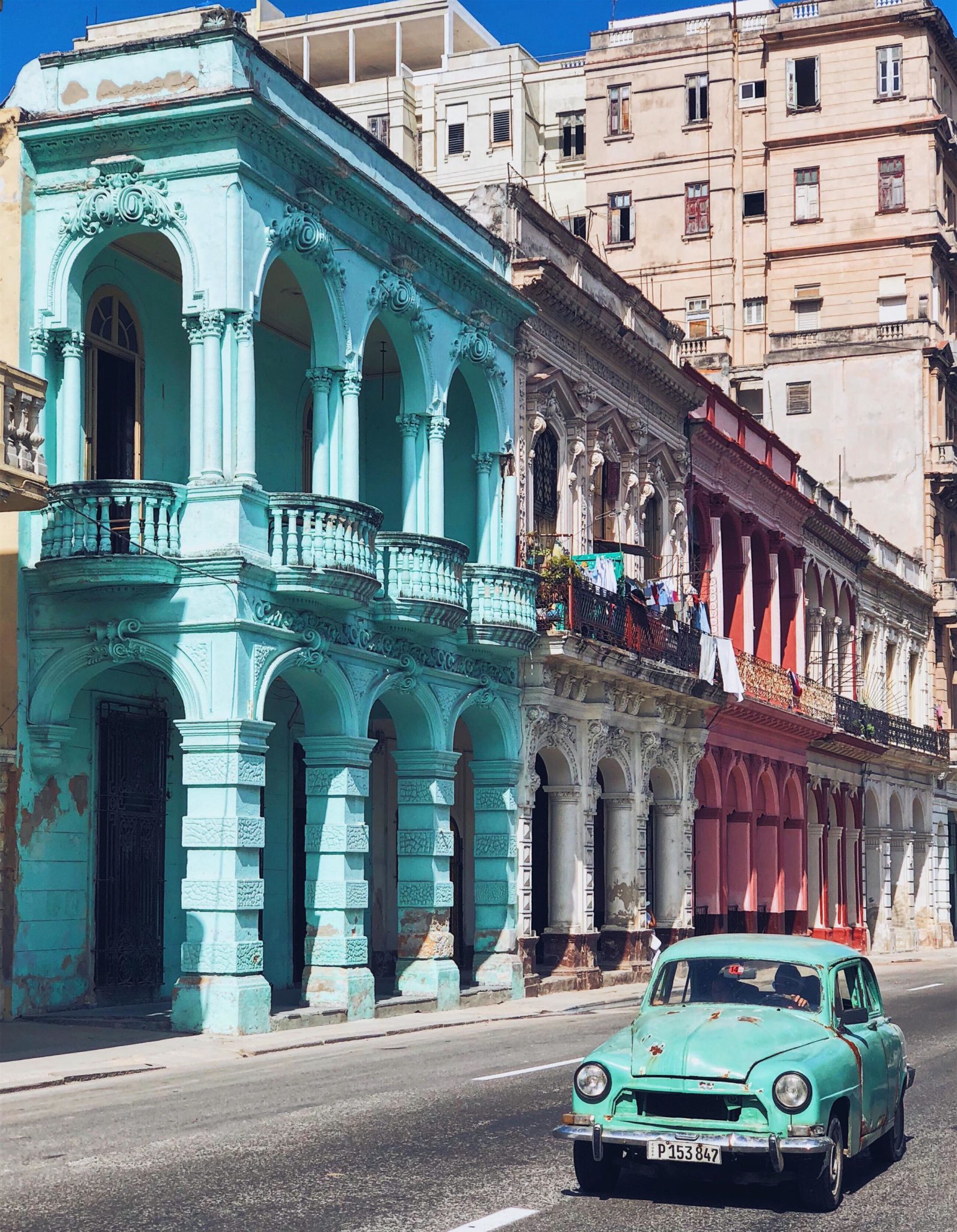 Havana old car - Best things to do in Cuba