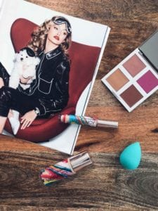 Josie Maran Cosmetics: Cruelty Free Make-Up Brand made with Argan oil - 5 best USA cosmetic brands, French girls can be envious about! Discover the clean beauty brands loved by the French blogger Julia Comil