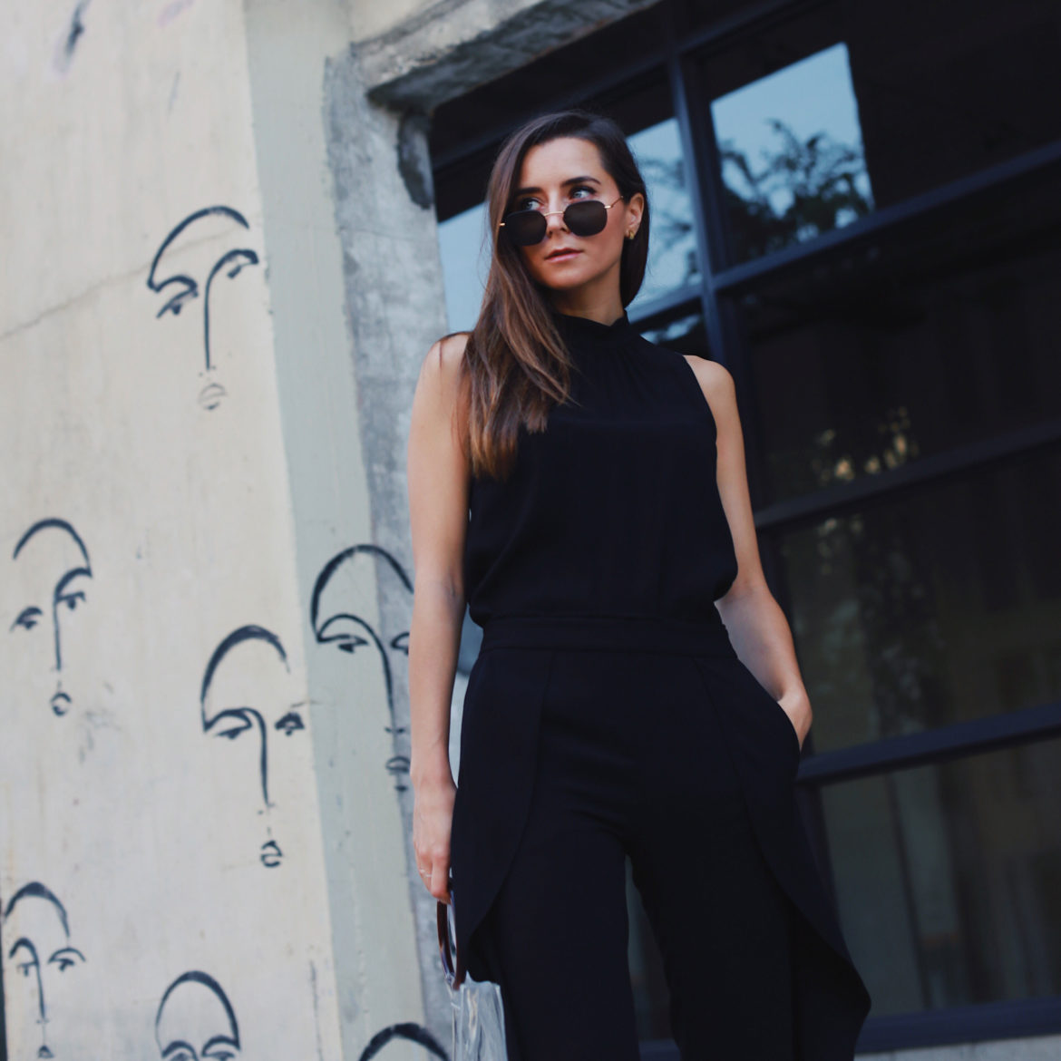 The black jumpsuit is a fall transitional outfit you can't go wrong with! How to style it and discover the latest black jumpsuit from Halston Heritage. By Julia Comil Fashion Blogger in Los Angeles - Halston Heritage review