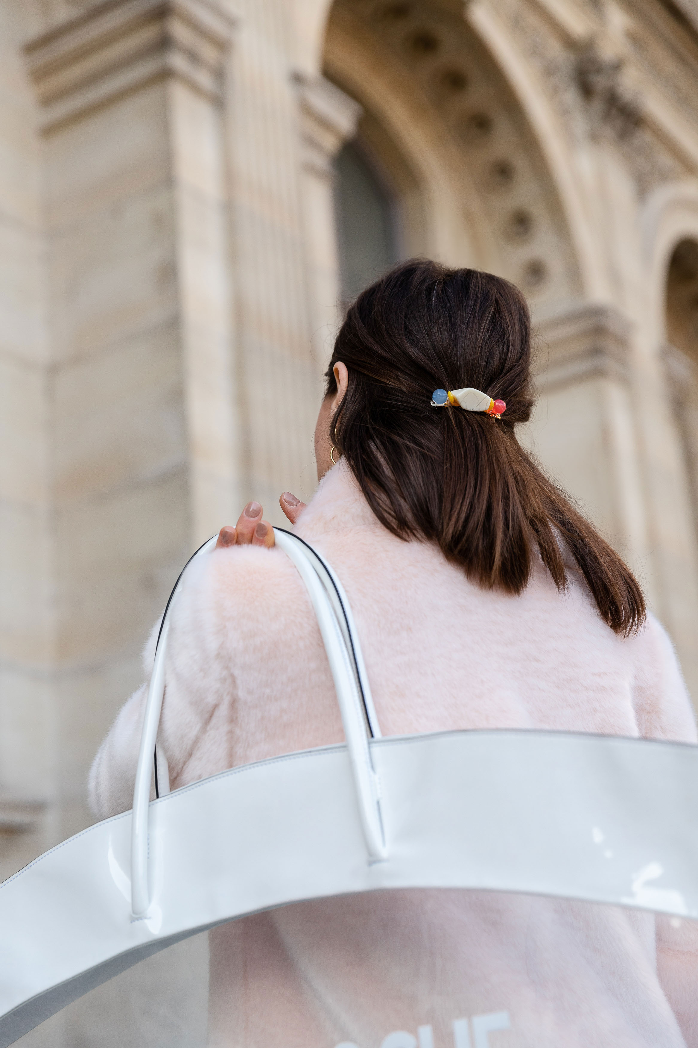 Guy Laroche Best Street Style Paris Fashion Week Mars 2019 Julia Comil / French Fashion Blogger in Los Angeles Outfit for PFW Fall Winter 2019 show - faux fur pink pastel coat La Seine et Moi, hairclip Valet Studio, bag Guy Laroche, Pants: Max & Moi, shoes Yuul Yie