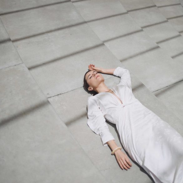 How to wear the white suit for women. White party outfit ideas and summer outfit ideas are on Modersvp.com. White suit from Ba&Sh Paris worn by Julia Comil And Other story dress