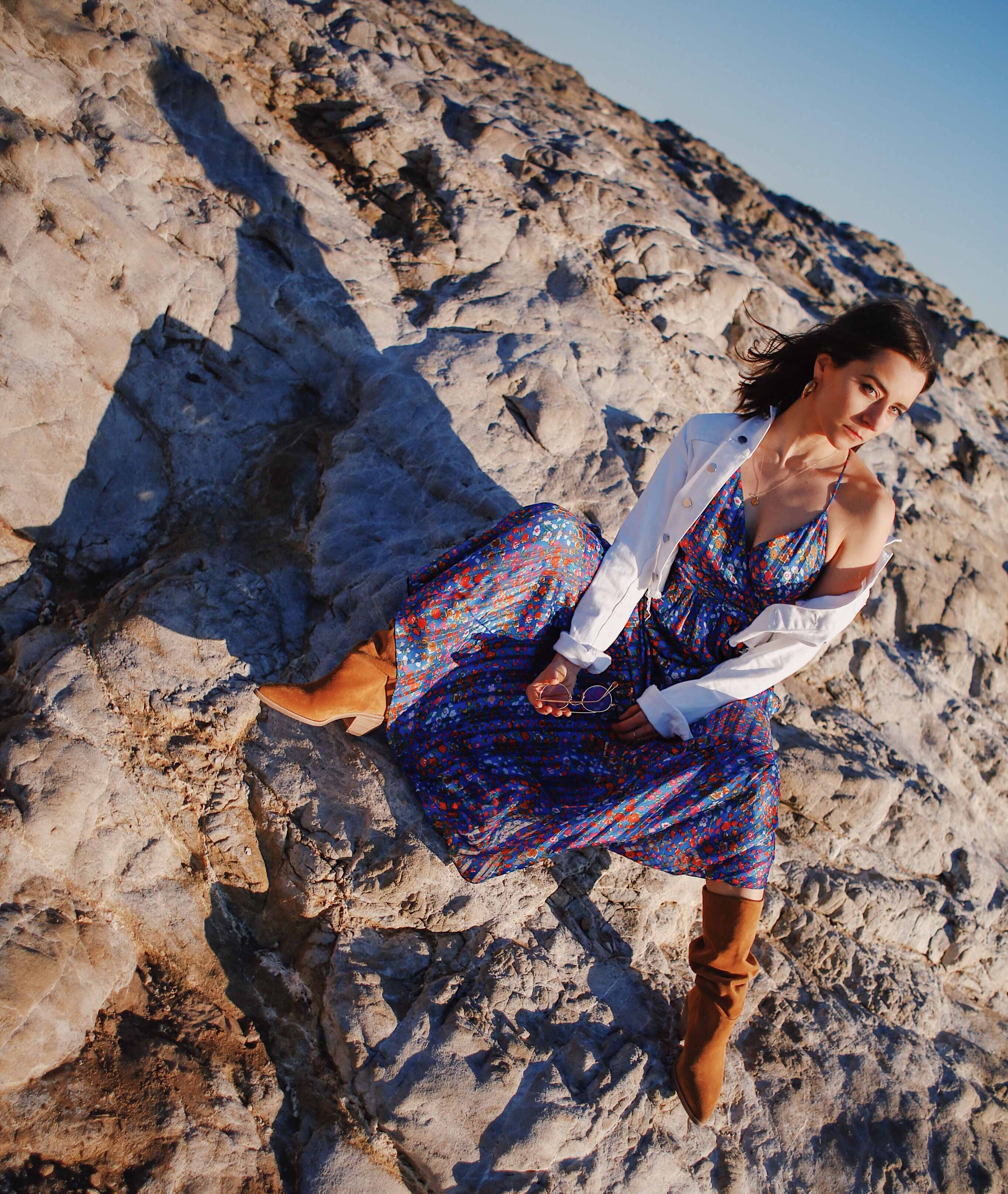 Best French fashion brands to wear every day Spring Summer 2019. Discover the latest French fashion labels inside the French girl's closet: Iro, Balzac Paris, Sezane, Tara Jarmon, Ba&Sh, Isabel Marant, Longchamp, Maje and more. Blog post by the French fashion blogger Julia Comil based in Los Angeles - French style topic - Ba&Sh Paris