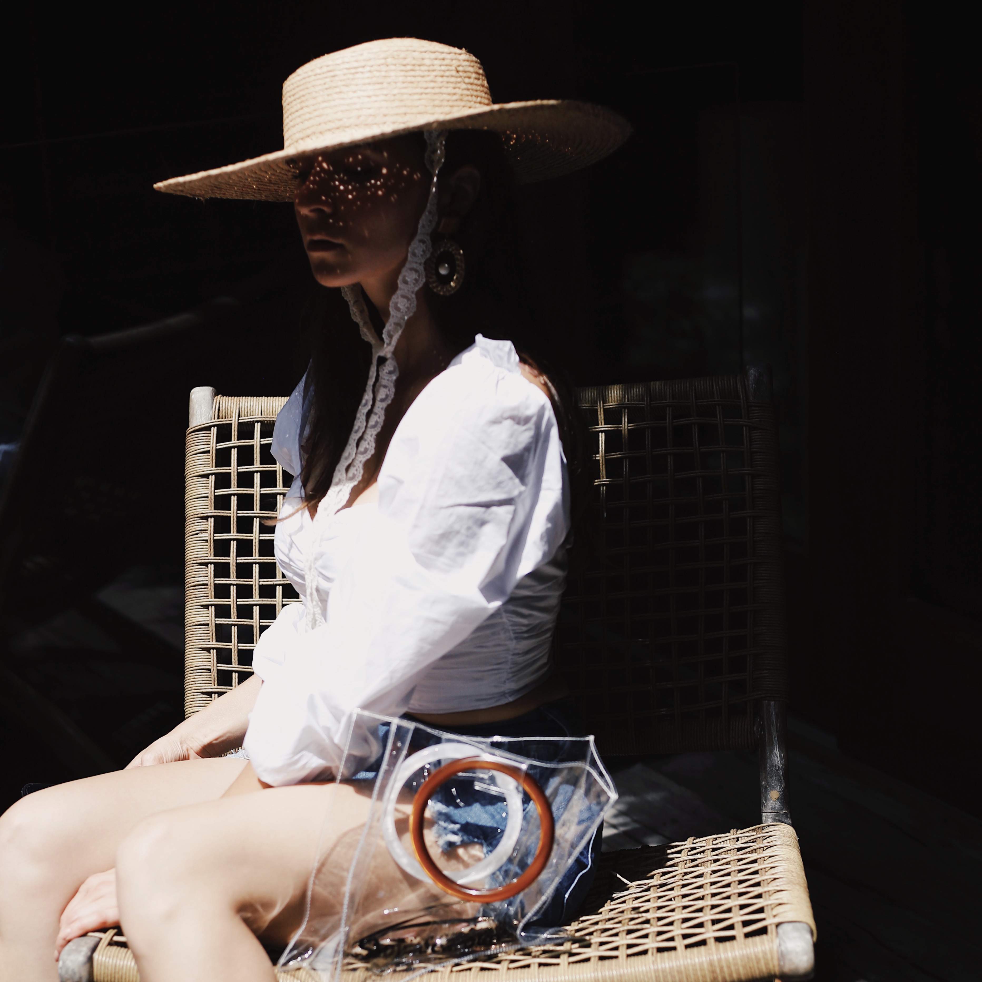 Summer hats 2019: Visor hat, bucket hat, ribbon straw hat, raw edge straw bar. Your summer essentials edited by Julia Comil French fashion blogger in Los Angeles