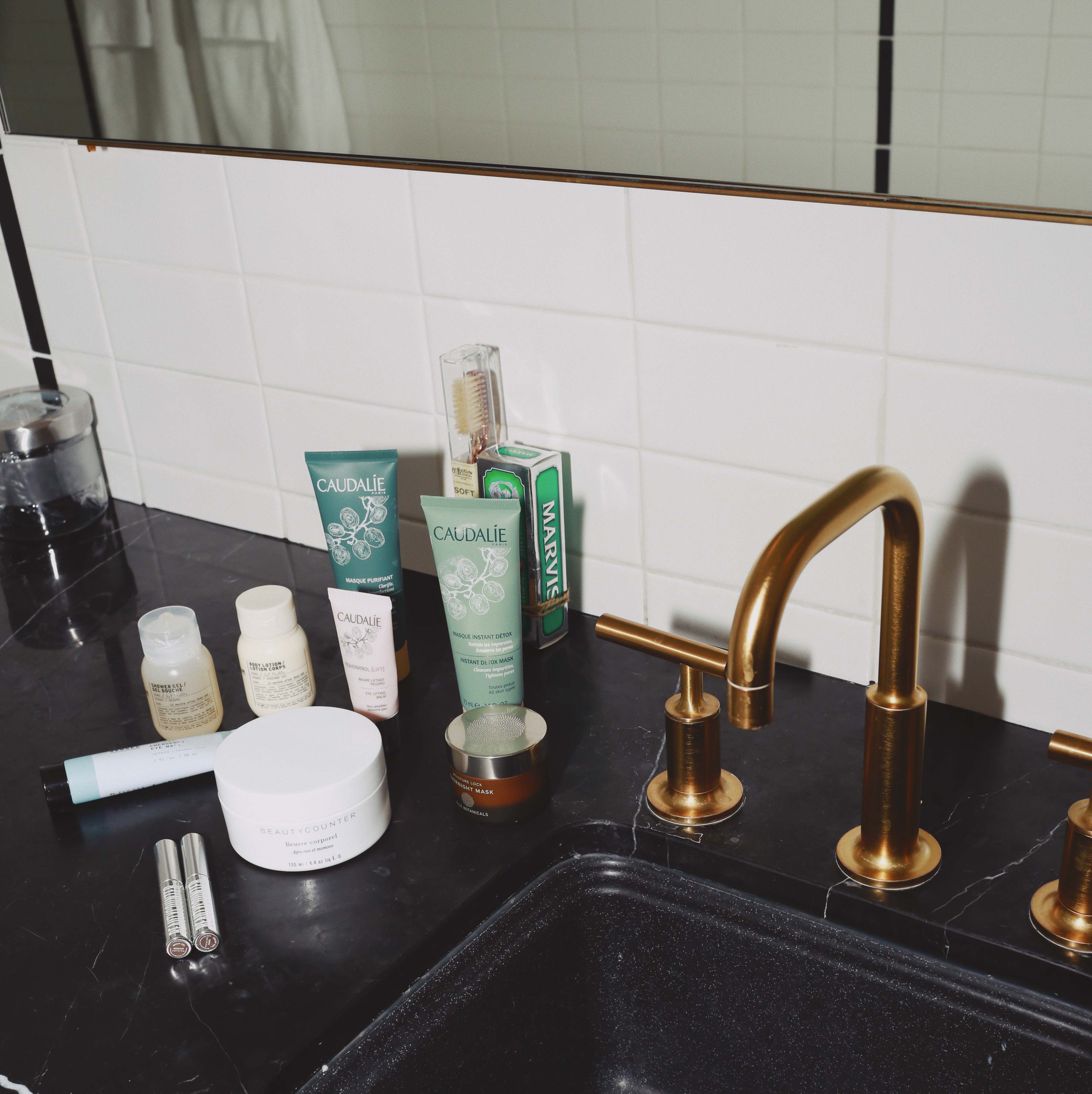 Discover the hidden gem Hotel Covell: a small luxury boutique hotel in Los Angeles. Parisian vibes and opulant rooms: Hotel Covell is a luxury independent hotel for short / long term stay. bathroom caudalie