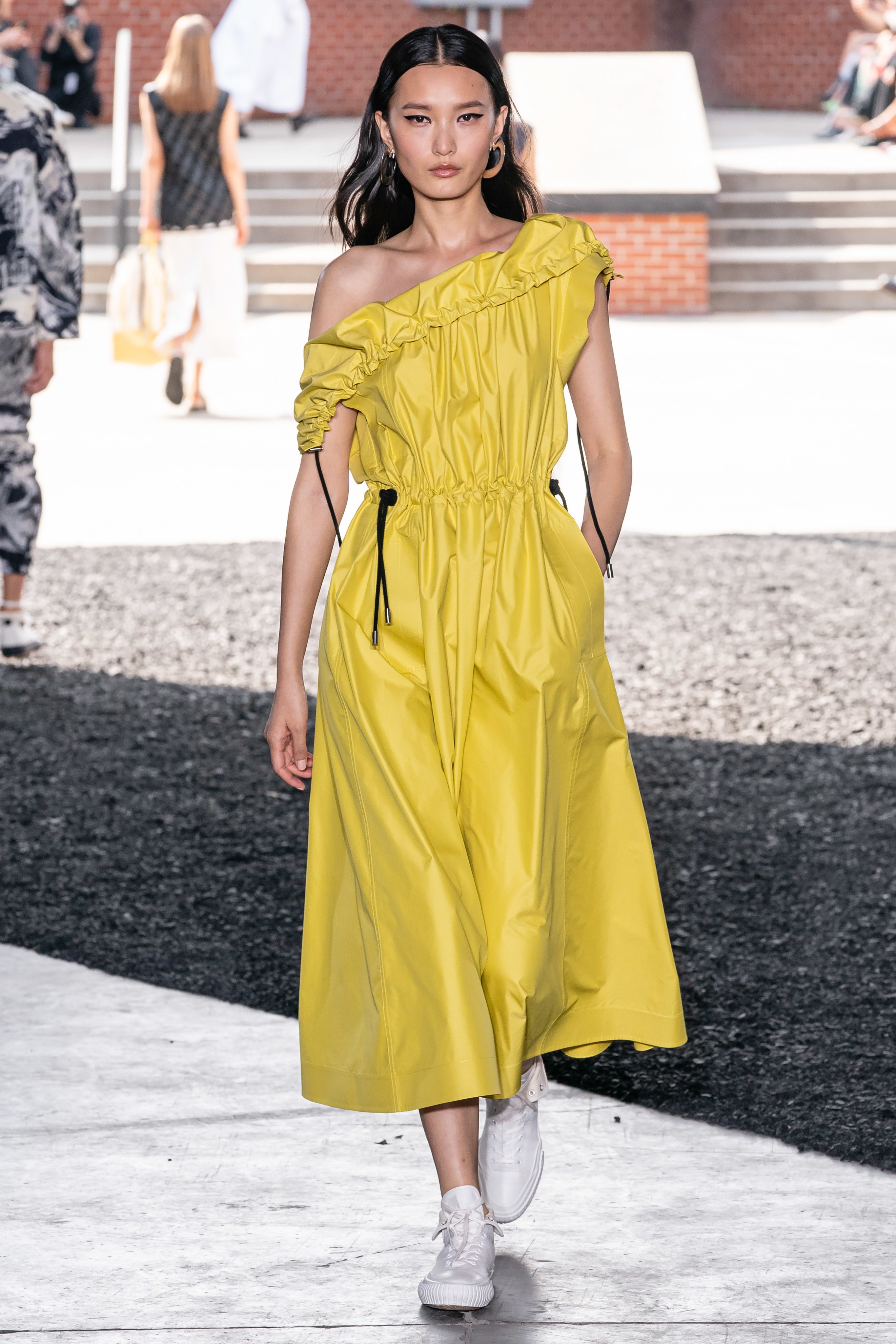 3.1 Phillip Lim Spring Summer 2020 SS2020 trends runway coverage Ready To Wear Vogue yellow monochrome