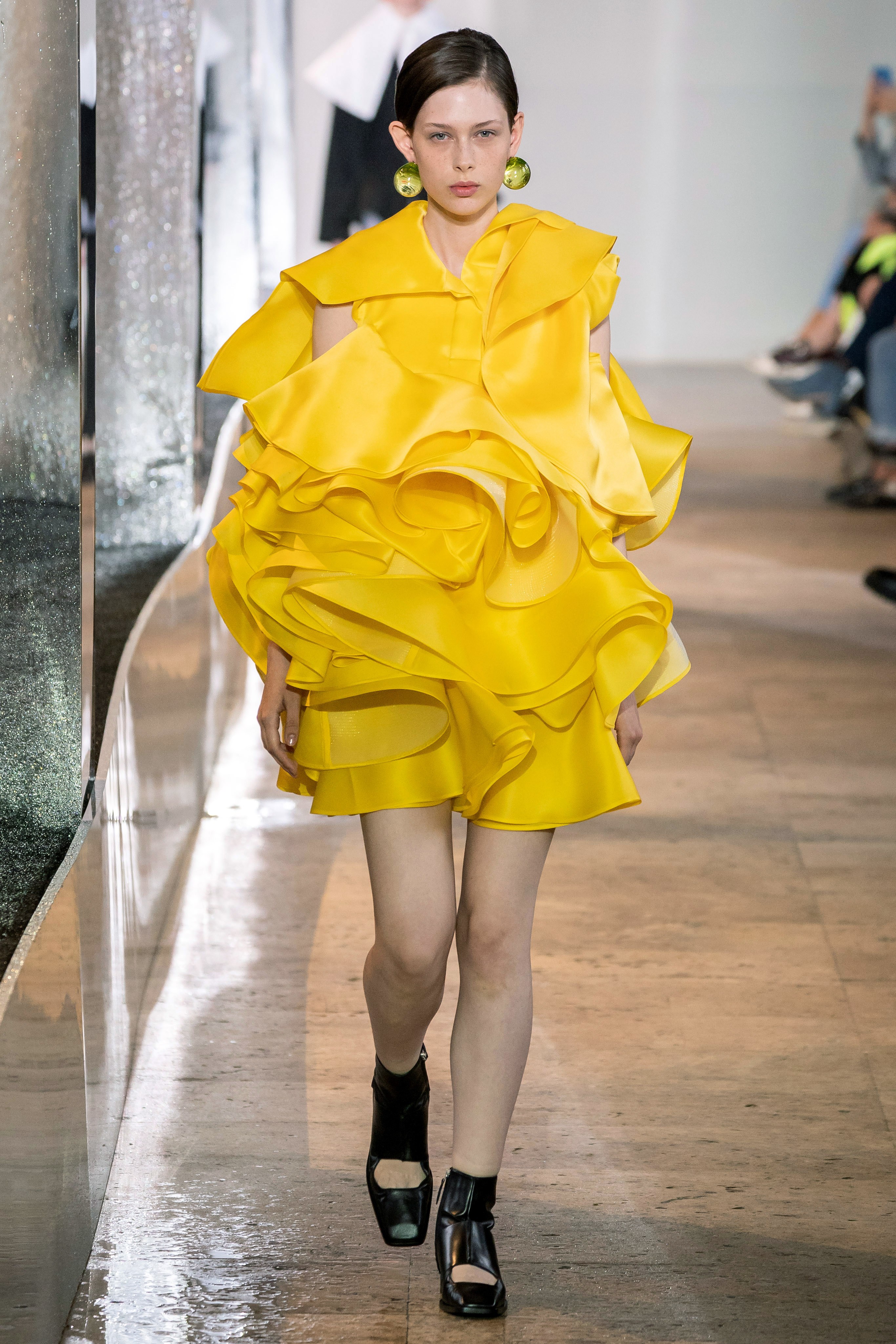 Nina Ricci Spring Summer 2020 SS2020 trends runway coverage Ready To Wear Vogue yellow monochrome