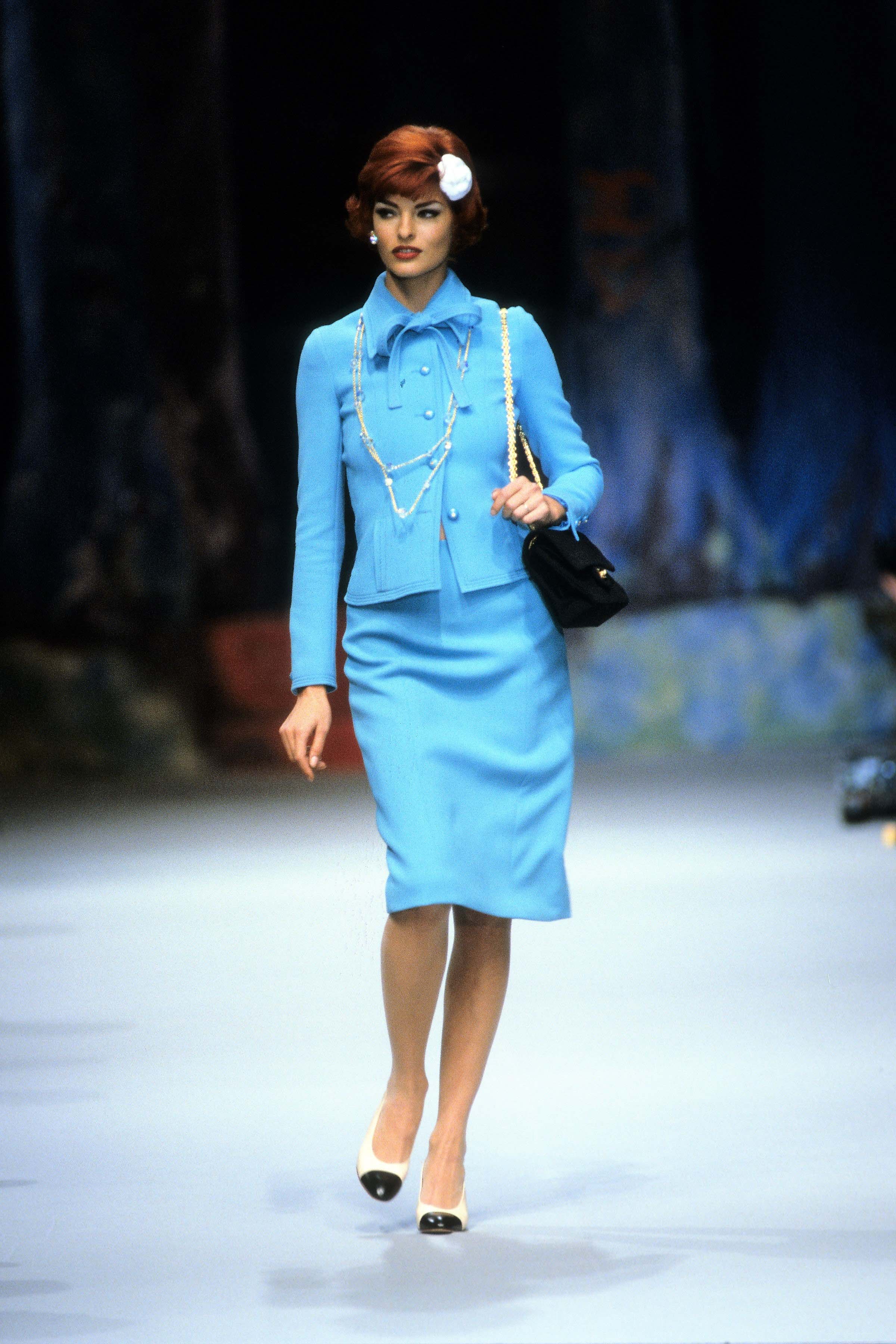 chanel in the 90's - chanel-spring-1992-ready-to-wear-CN10011870-linda-evangelista