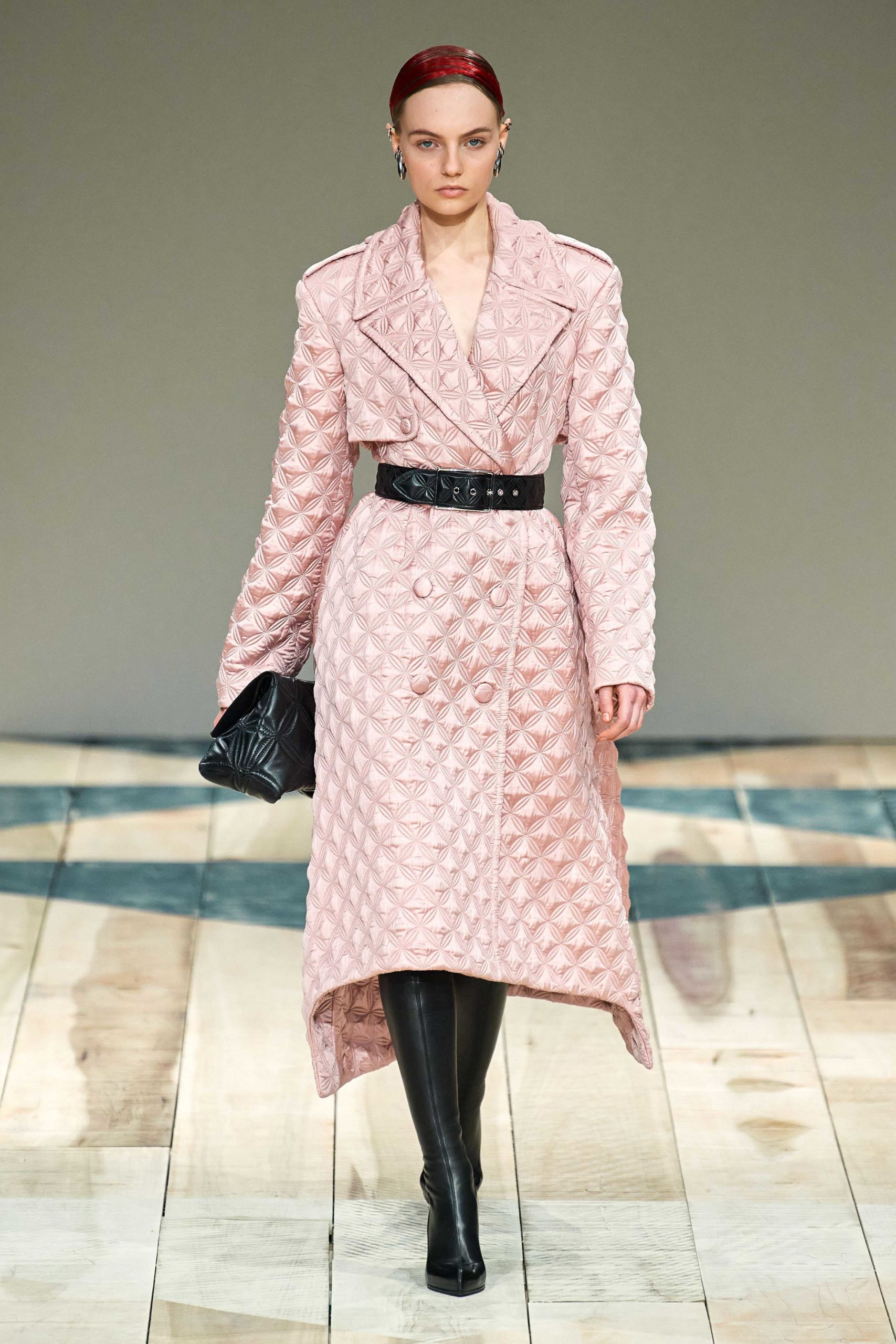 Alexander McQueen Fall 2020 trends runway coverage Ready To Wear Vogue quilted