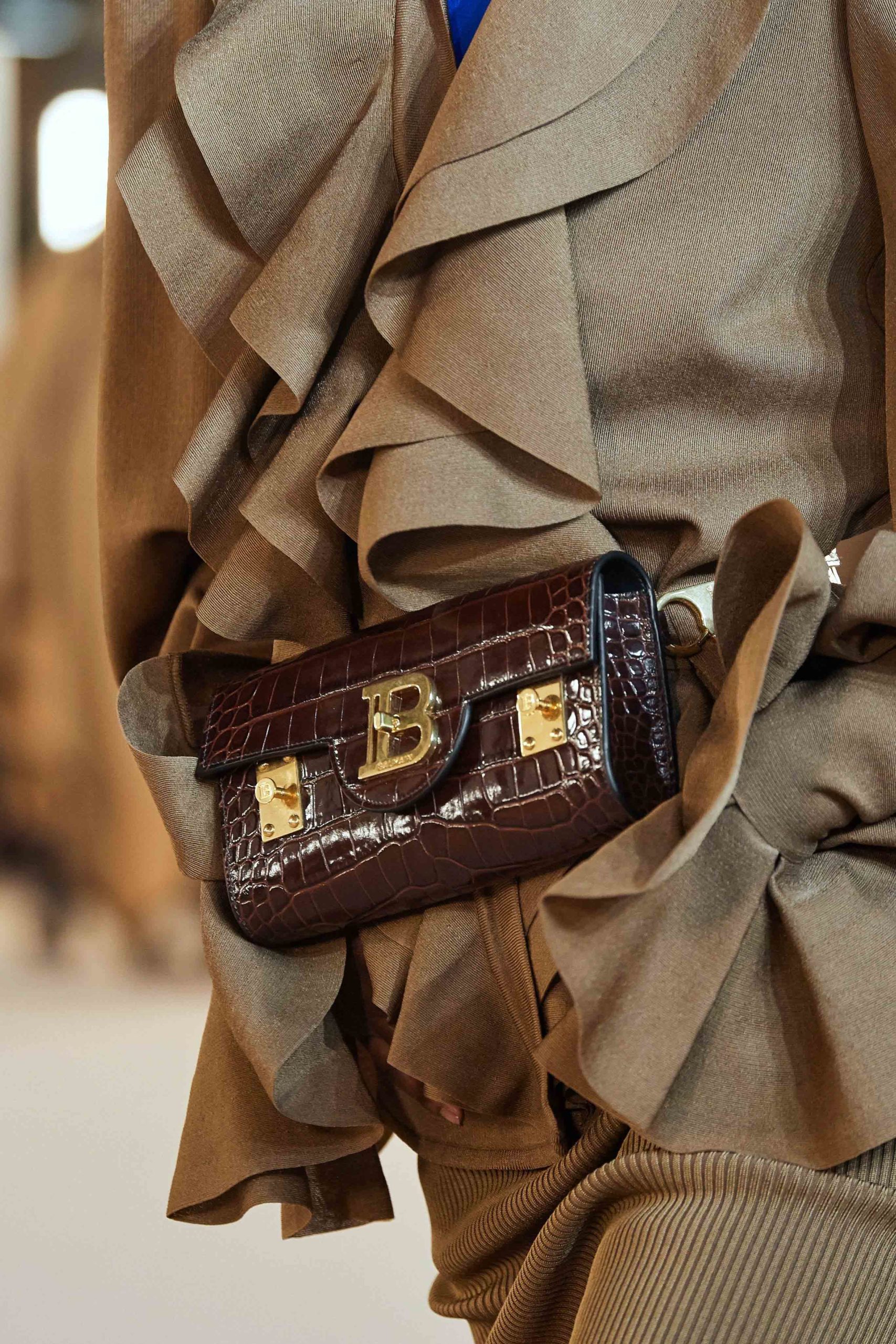 Balmain Fall Winter 2020 trends runway coverage Ready To Wear Vogue details belt bag