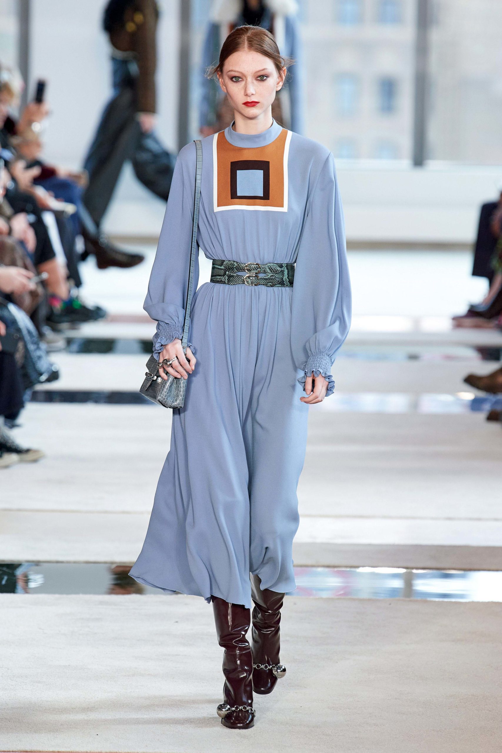 LONGCHAMP Fall Winter 2020 trends runway coverage Ready To Wear Vogue bavoir