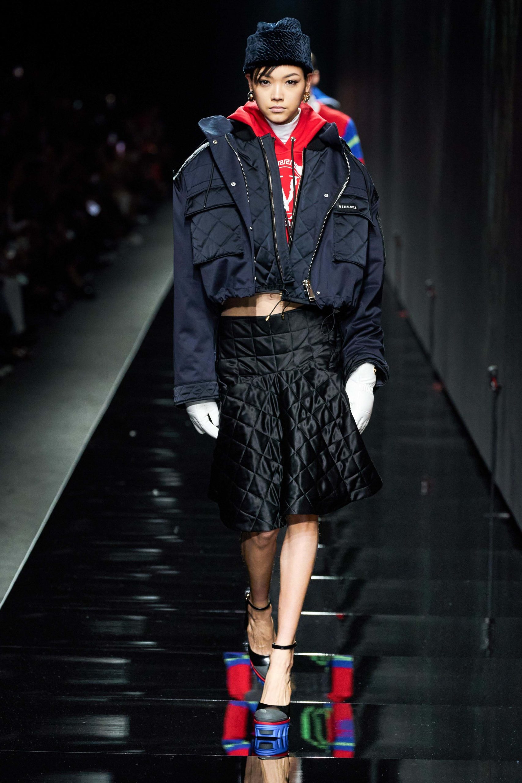 Versace Fall 2020 trends runway coverage Ready To Wear Vogue waffle square quilted