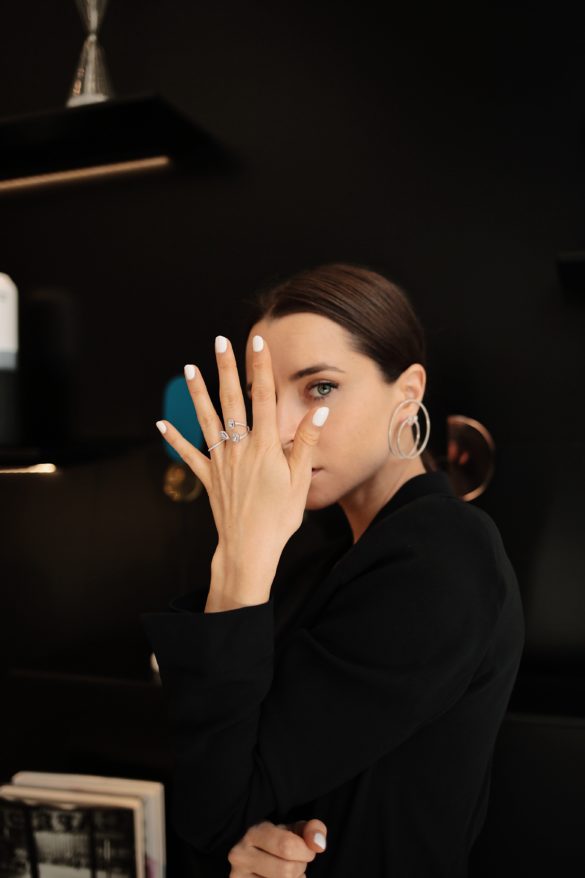 Best designer fine jewelry guide below $2000. Julia Comil French luxury influencer at Messika Los Angeles Century City store