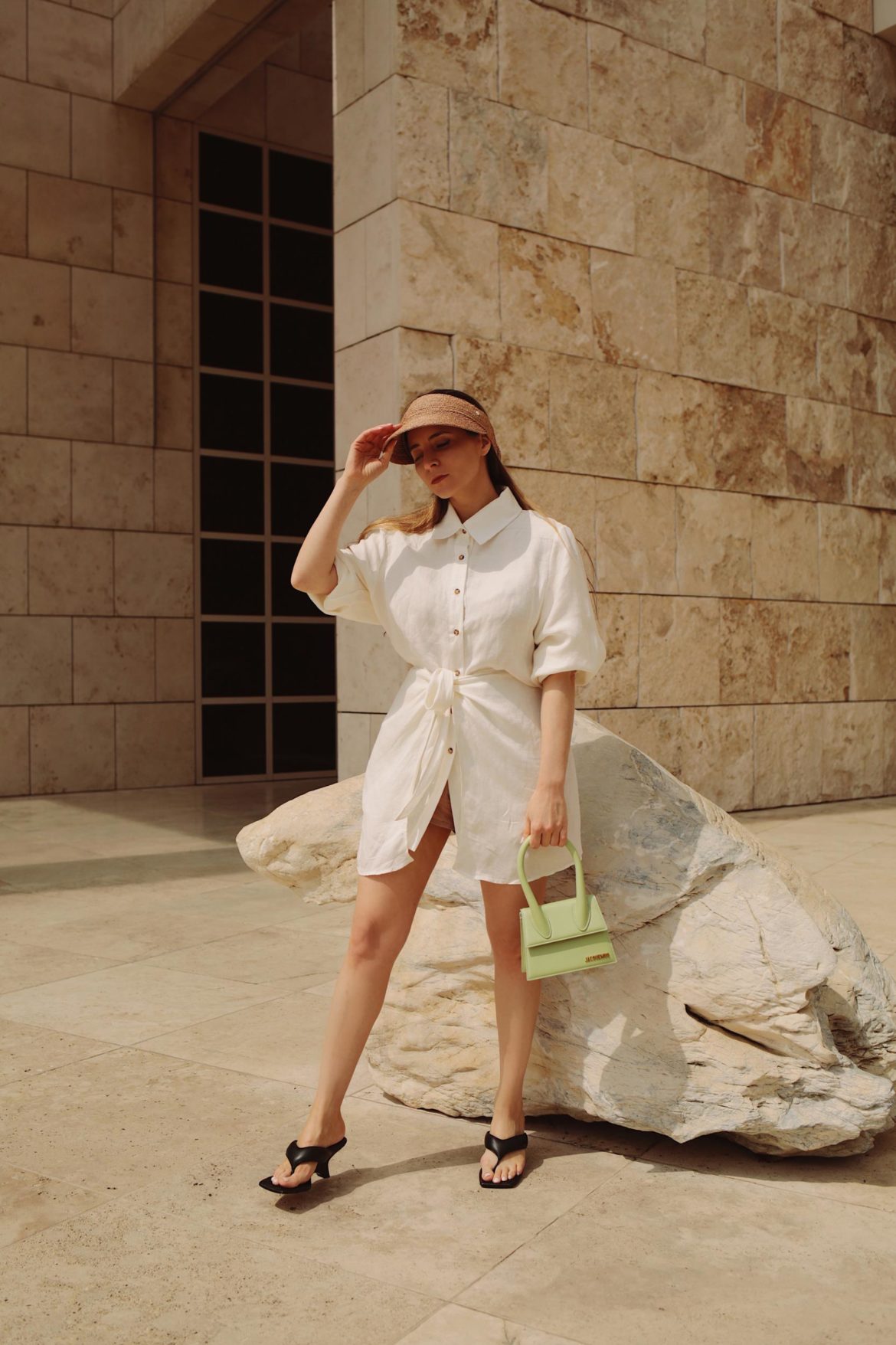 summer-outfit white linen dress pastel colors farfetch discount code jcff 10 off