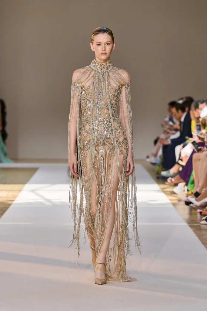 Couture runway report - best couture fall 2022 looks - Vogue RUnway Fall 2022 -Elie Saab filament threadlike