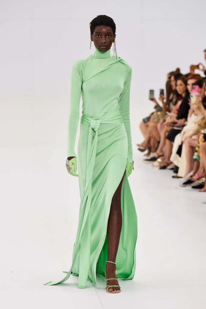 Couture runway report - best couture fall 2022 looks - Vogue Runway Fall 2022 - fendi mint green