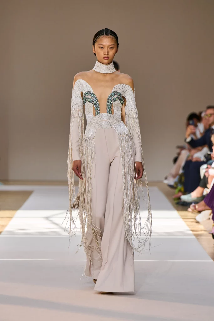 Couture runway report - best couture fall 2022 looks - Vogue Runway Fall 2022 - Elie Saab - silver la femme d argent metallic pants