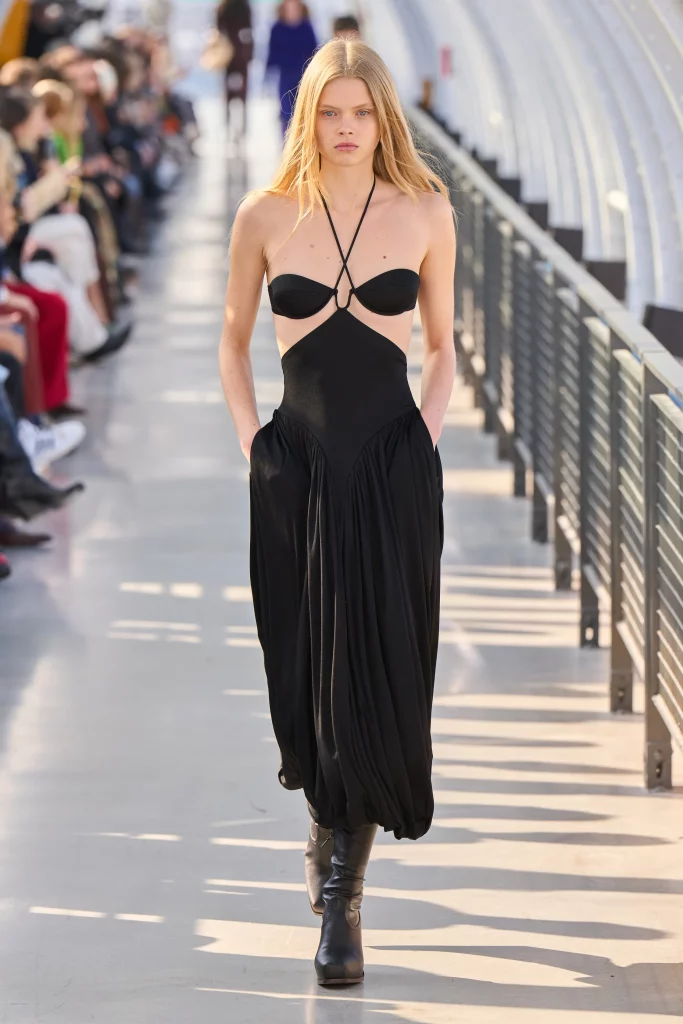 Best Fall Winter 2022 2023 runway trends-stella-mccartney-fall-2022-ready-to-wear-paris-credit-gorunway cut out black bra dress