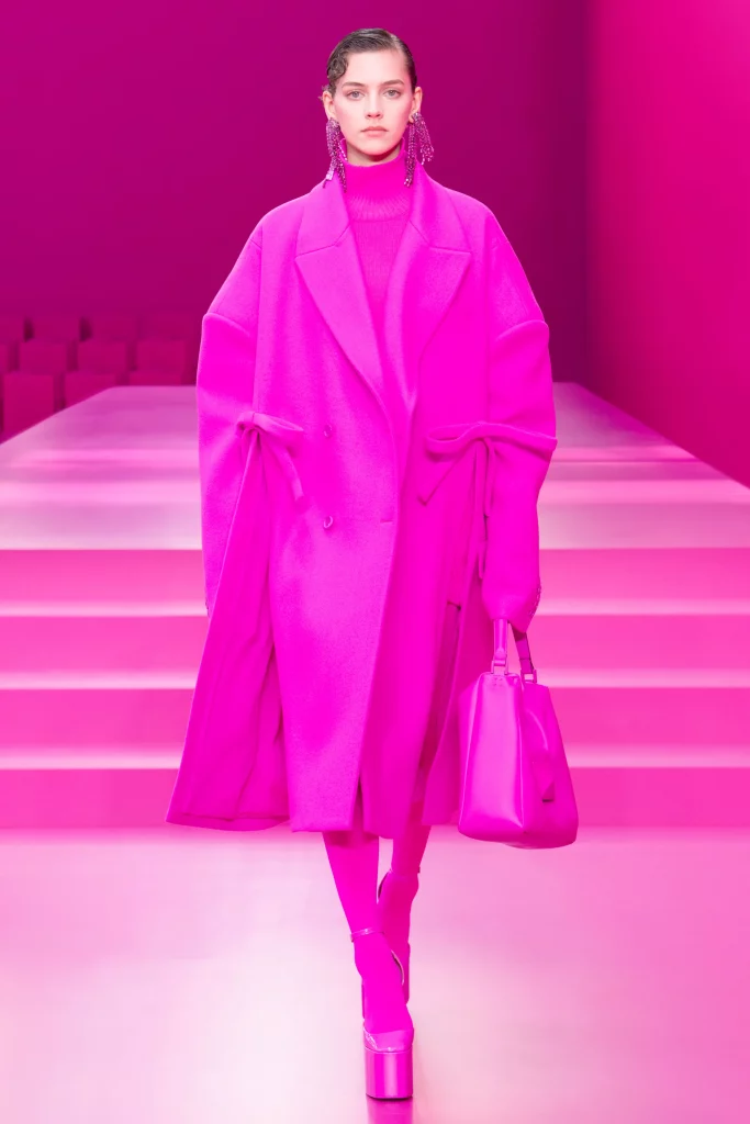 Best Fall Winter 2022 2023 fashion trends as per the runway barbie core trend hot pink-valentino-fall-22-ready-to-wear-paris-credit-brand