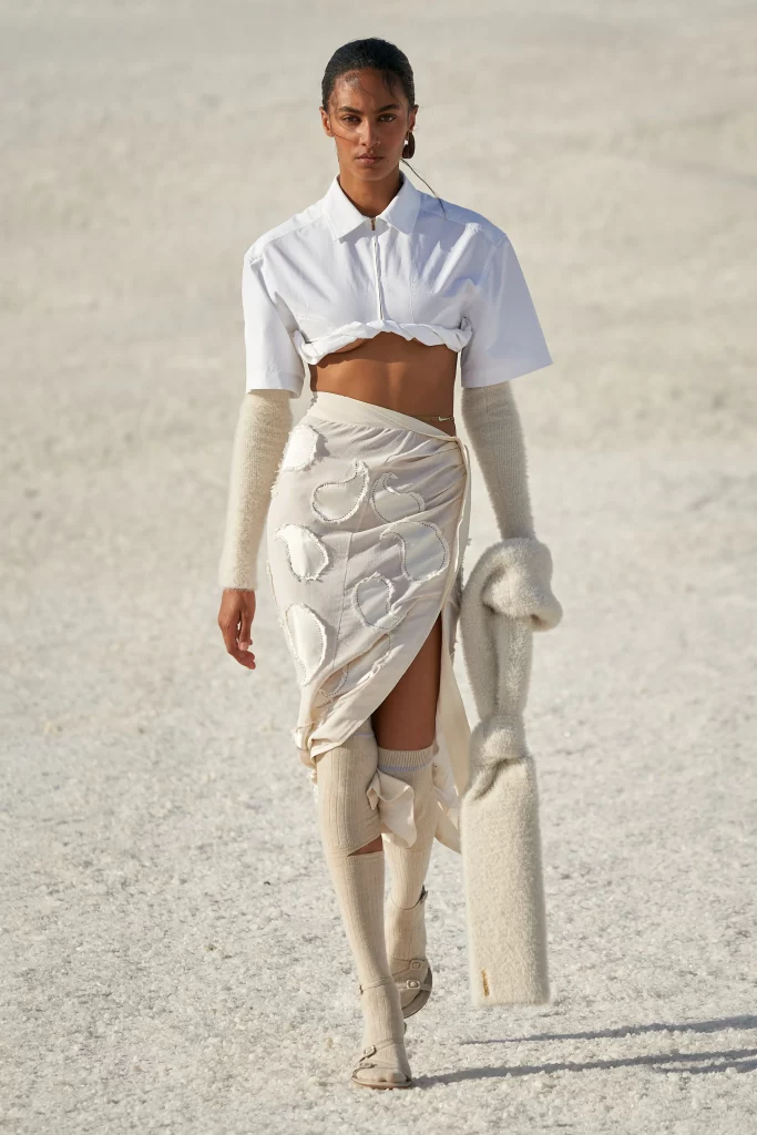 Best Fall Winter 2022 2023 runway trends-jacquemus-fall-2022-ready-to-wear-credit-gorunway