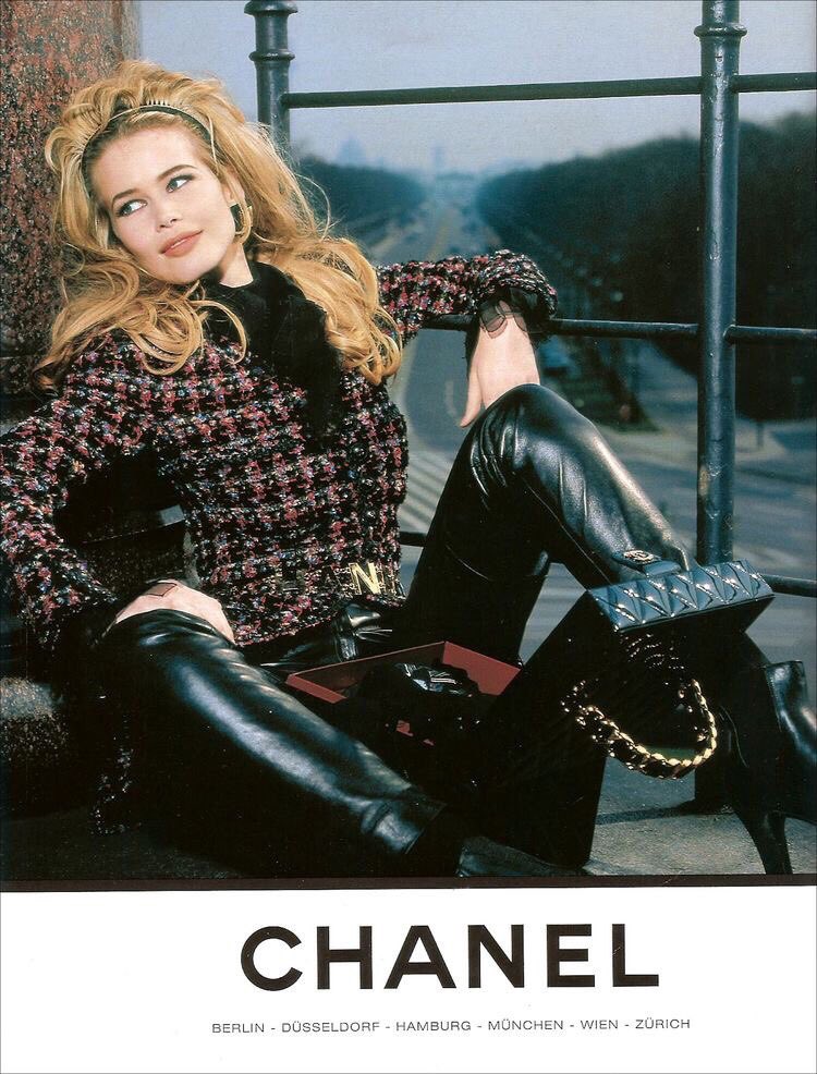 Chanel campaign by Karl Lagerfeld Claudia Schiffer tweed jacket 90's campaign super model