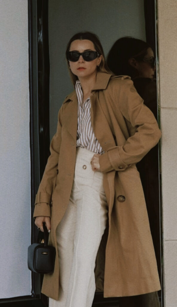 A transitional piece: Sezane trench coat quiet for a parisian style, quiet luxury trend