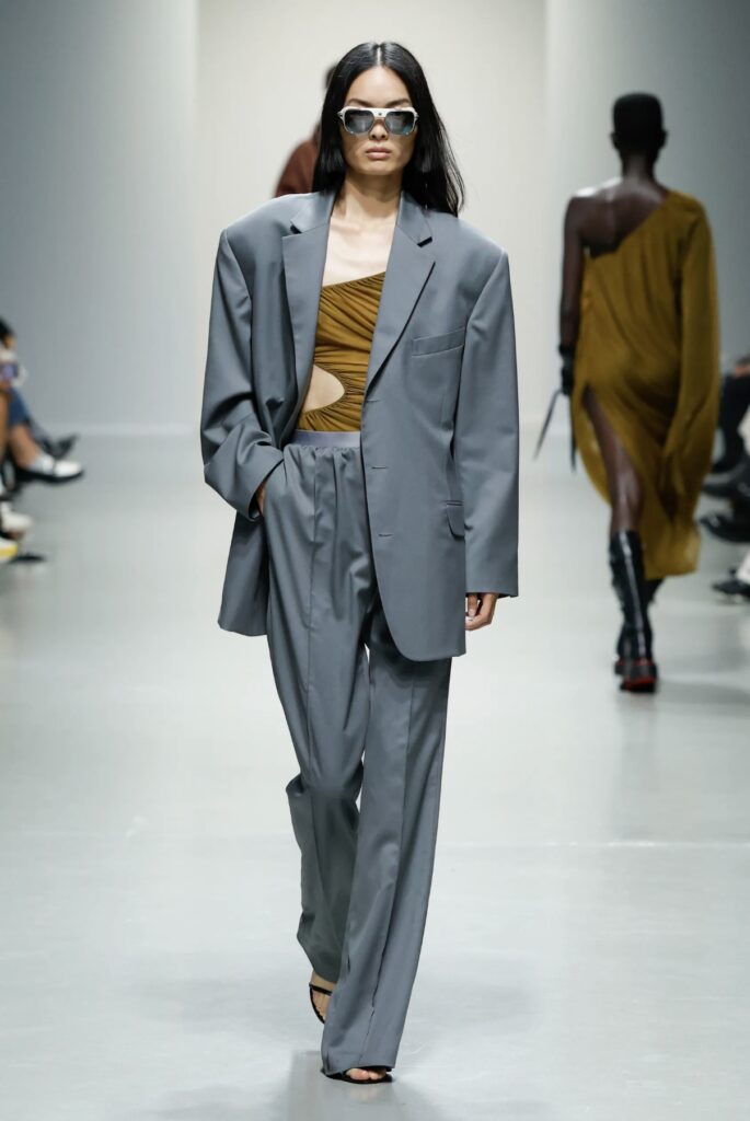 Top SS 2025 Runway Trends as per the runway Spring Summer 2025 Atlein