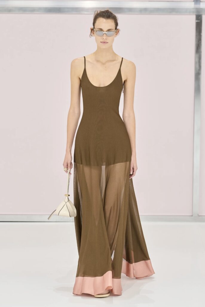 Best SS25 runway trends mocha colar pantone Fendi