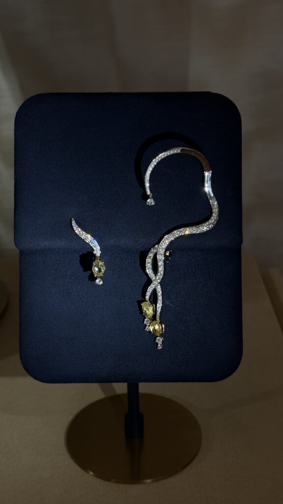 Debeers earrings couture week july 2025 julia comil