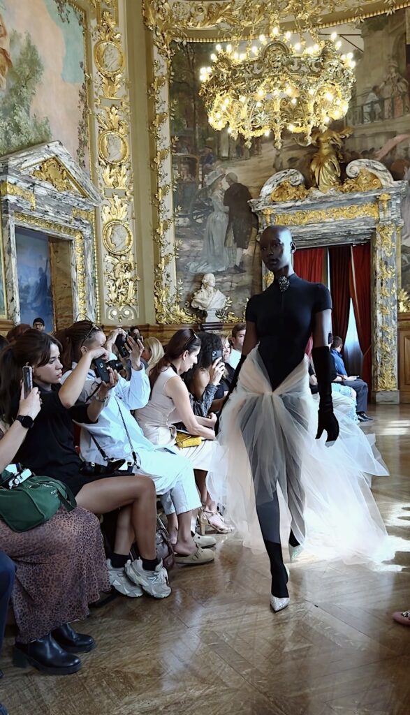 Peet Dullaert show Couture show paris haute couture week july 2025 contouring dress