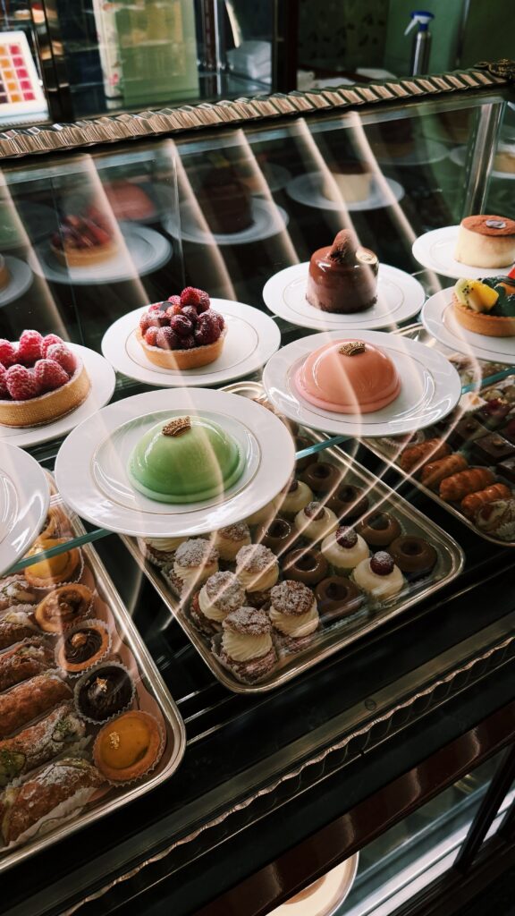 prada marchesi pasta milan Galleria Vittorio Emanuele II 