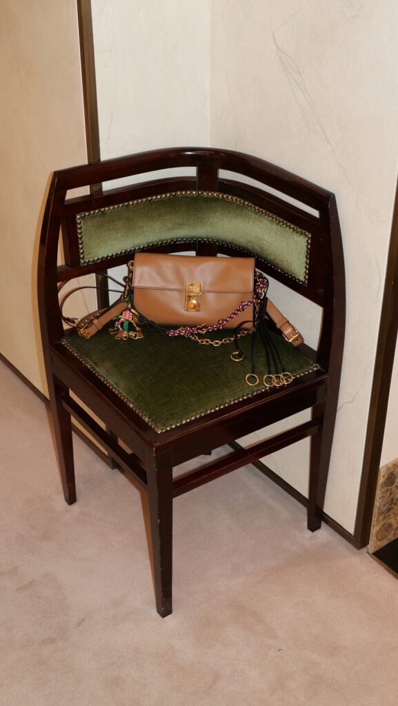 prada milan julia comil